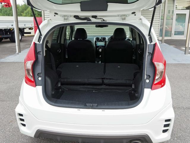 ノート メダリスト　ＩＭＰＵＬフルエアロ＆ダウンサス　ＩＭＰＵＬ１７インチＡＷ　純正ナビ　アラウンドビューモニター　フルセグＴＶ　ＤＶＤ　Ｂｌｕｅｔｏｏｔｈ　ＬＥＤヘッドライト　ハーフレザーシート　ＥＴＣ　スマートキー（40枚目）