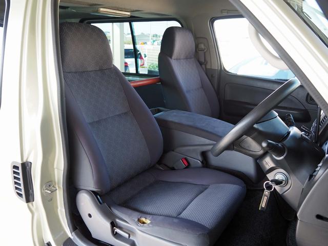 キャラバンコーチ DX 10人乗り ケンウッドメモリーナビ 後席モニター バックカメラ フルセグTV DVD再生 Bluetooth キーレス(25枚目)