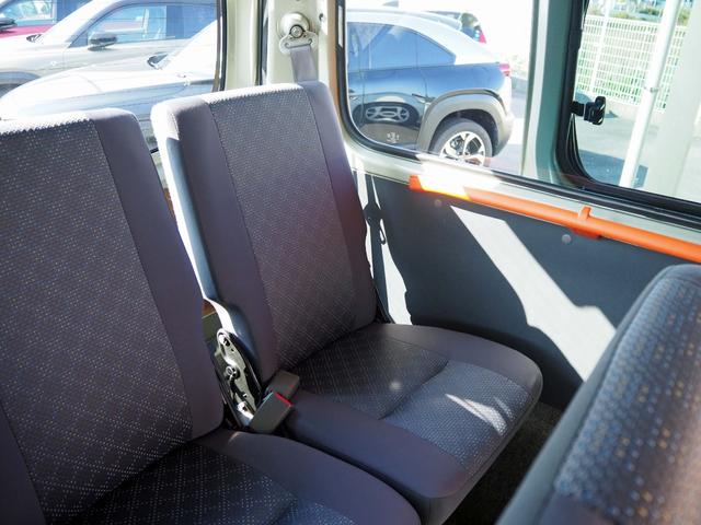 キャラバンコーチ DX 10人乗り ケンウッドメモリーナビ 後席モニター バックカメラ フルセグTV DVD再生 Bluetooth キーレス(30枚目)