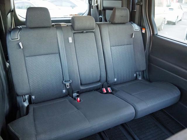 ランディ Ｇ　車検整備付き　セーフティセンス　両側パワースライドドア　ＳＤナビ　バックカメラ　フルセグＴＶ　レーダークルコン　パーキングブレーキサポート　ＬＥＤヘッドライト　シートヒーター　プリクラッシュセーフティ（36枚目）