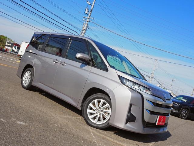 ランディ Ｇ　車検整備付き　セーフティセンス　両側パワースライドドア　ＳＤナビ　バックカメラ　フルセグＴＶ　レーダークルコン　パーキングブレーキサポート　ＬＥＤヘッドライト　シートヒーター　プリクラッシュセーフティ（10枚目）