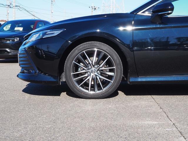 カムリ Ｇレザーパッケージ　セーフティセンス　パノラマムーンルーフ　９インチディスプレイオーディオナビ　パノラミックビューモニター　革シート　パワーシート　シートヒーター　レーダークルコン　デジタルインナーミラー型前後ドラレコ（20枚目）