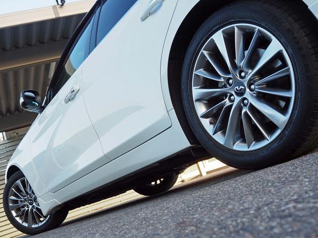 スカイライン ２００ＧＴ－ｔタイプＰ　全方位運転支援システム　純正コネクトナビ　全周囲カメラ　フルセグＴＶ　黒革シート　シートヒーター　パワーシート　ＬＥＤヘッドライト　インテリジェントクルコン　前方衝突警報　後方衝突防止支援　前後ソナー（20枚目）