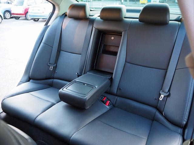 スカイライン ２００ＧＴ－ｔタイプＰ　全方位運転支援システム　純正コネクトナビ　全周囲カメラ　フルセグＴＶ　黒革シート　シートヒーター　パワーシート　ＬＥＤヘッドライト　インテリジェントクルコン　前方衝突警報　後方衝突防止支援　前後ソナー（44枚目）