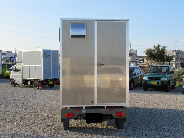 KCスペシャル キッチンカー 移動販売車 ケータリングカー 跳ね上げ式窓 ステンレス3槽シンク コールドテーブル 脱着式カウンター LED照明 100V外部電源 換気扇 コンセント 給排水タンク 荷台設備新品(8枚目)