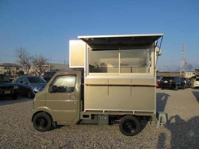 KCスペシャル キッチンカー 移動販売車 ケータリングカー 跳ね上げ式窓 ステンレス3槽シンク コールドテーブル 脱着式カウンター LED照明 100V外部電源 換気扇 コンセント 給排水タンク 荷台設備新品(28枚目)
