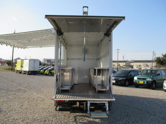キッチンカー 移動販売車 ケータリングカー AT オーニング付き 3槽シンク コールドテーブル ステンレス作業台 換気扇 LED照明 バックモニター 100V外部電源 給排水タンク 庫内設備新品(34枚目)
