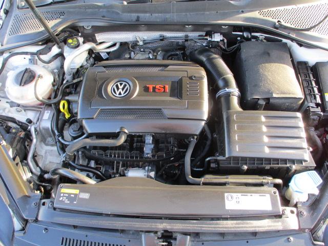 ゴルフＧＴＩ ベースグレード　アダプティブクルーズコントロール　ブラインドスポット　衝突軽減ブレーキ　バックカメラ　純正メモリーナビ　Ｂｌｕｅｔｏｏｔｈオーディオ　ＥＴＣ　純正１８インチアルミ　スマートキー　専用装備（18枚目）