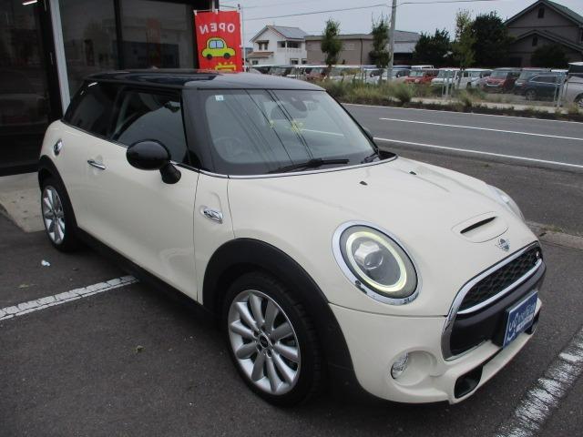 ＭＩＮＩ クーパーＳＤ　中期型　純正ナビ　Ｂｌｕｅｔｏｏｔｈオーディオ　バックカメラ　アダプティブクルーズコントロール　インテリジェントセーフティ　コンフォートアクセス　ＥＴＣ　　ユニオンジャックテール　ＬＥＤオートライト（15枚目）