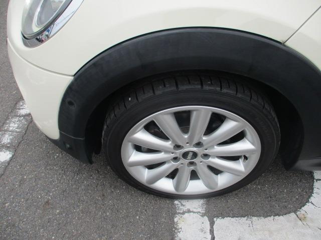 ＭＩＮＩ クーパーＳＤ　中期型　純正ナビ　Ｂｌｕｅｔｏｏｔｈオーディオ　バックカメラ　アダプティブクルーズコントロール　インテリジェントセーフティ　コンフォートアクセス　ＥＴＣ　　ユニオンジャックテール　ＬＥＤオートライト（30枚目）