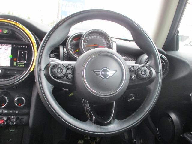 ＭＩＮＩ クーパーＳＤ　中期型　純正ナビ　Ｂｌｕｅｔｏｏｔｈオーディオ　バックカメラ　アダプティブクルーズコントロール　インテリジェントセーフティ　コンフォートアクセス　ＥＴＣ　　ユニオンジャックテール　ＬＥＤオートライト（47枚目）