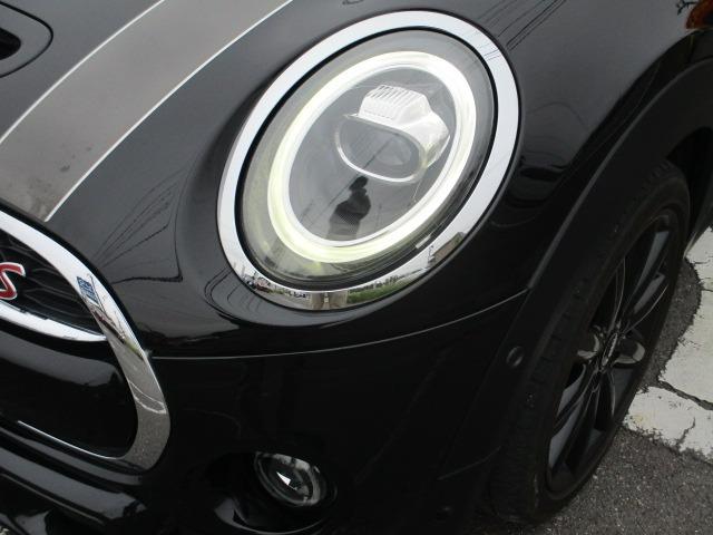 MINI クーパーS 6速マニュアル 中期型 純正ナビ Bluetoothオーディオ バックカメラ インテリジェントセーフティ アダプティブクルーズコントロール ユニオンジャックテール ETC スマートキー(13枚目)