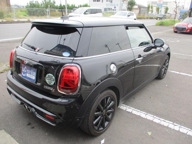 MINI クーパーS 6速マニュアル 中期型 純正ナビ Bluetoothオーディオ バックカメラ インテリジェントセーフティ アダプティブクルーズコントロール ユニオンジャックテール ETC スマートキー(26枚目)