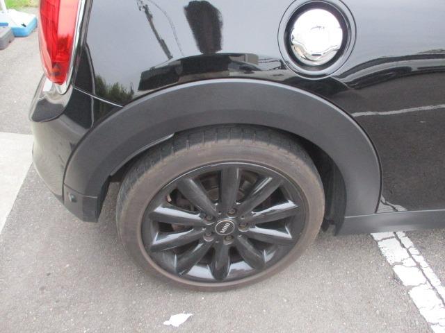 MINI クーパーS 6速マニュアル 中期型 純正ナビ Bluetoothオーディオ バックカメラ インテリジェントセーフティ アダプティブクルーズコントロール ユニオンジャックテール ETC スマートキー(29枚目)