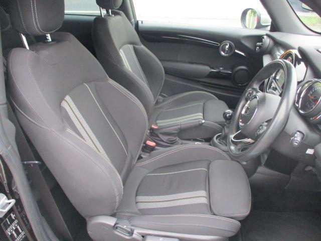 MINI クーパーS 6速マニュアル 中期型 純正ナビ Bluetoothオーディオ バックカメラ インテリジェントセーフティ アダプティブクルーズコントロール ユニオンジャックテール ETC スマートキー(41枚目)