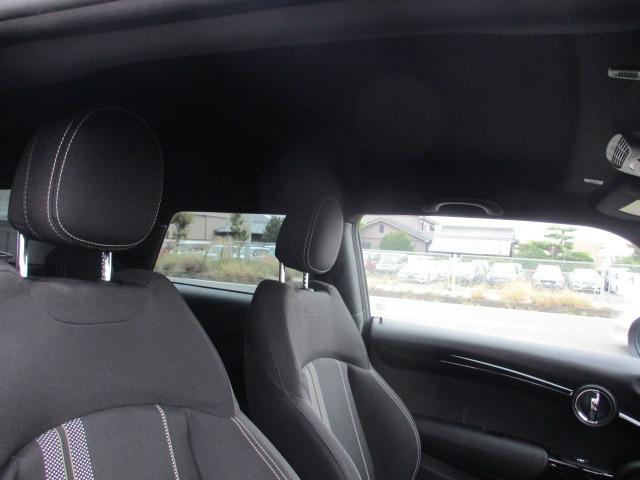 MINI クーパーS 6速マニュアル 中期型 純正ナビ Bluetoothオーディオ バックカメラ インテリジェントセーフティ アダプティブクルーズコントロール ユニオンジャックテール ETC スマートキー(52枚目)