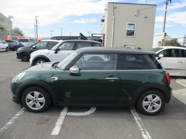 MINI 中期型 純正ナビ バックカメラ Bluetoothオーディオ ETC コンフォートアクセス スマートキー ユニオンジャックテール LEDオートライト(18枚目)