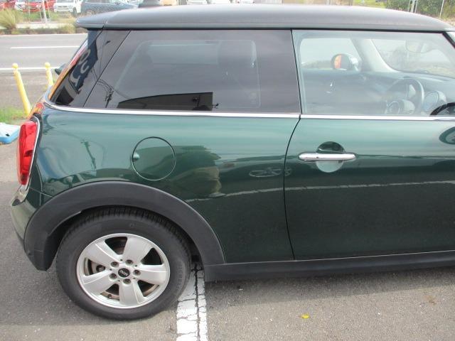 MINI 中期型 純正ナビ バックカメラ Bluetoothオーディオ ETC コンフォートアクセス スマートキー ユニオンジャックテール LEDオートライト(19枚目)