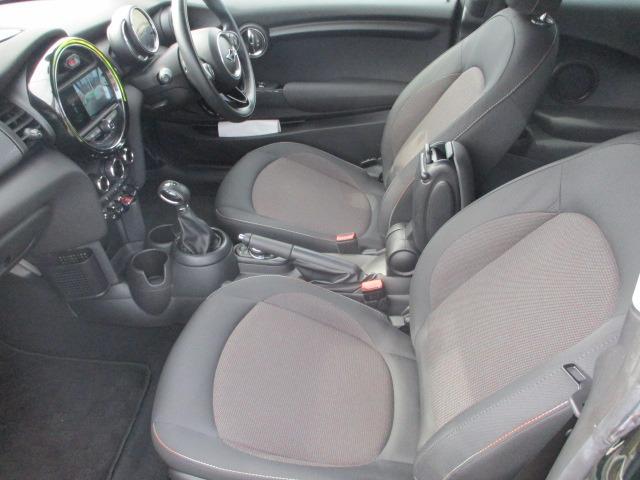 MINI 中期型 純正ナビ バックカメラ Bluetoothオーディオ ETC コンフォートアクセス スマートキー ユニオンジャックテール LEDオートライト(34枚目)