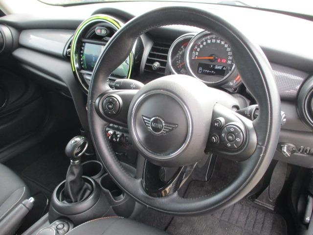 MINI 中期型 純正ナビ バックカメラ Bluetoothオーディオ ETC コンフォートアクセス スマートキー ユニオンジャックテール LEDオートライト(38枚目)