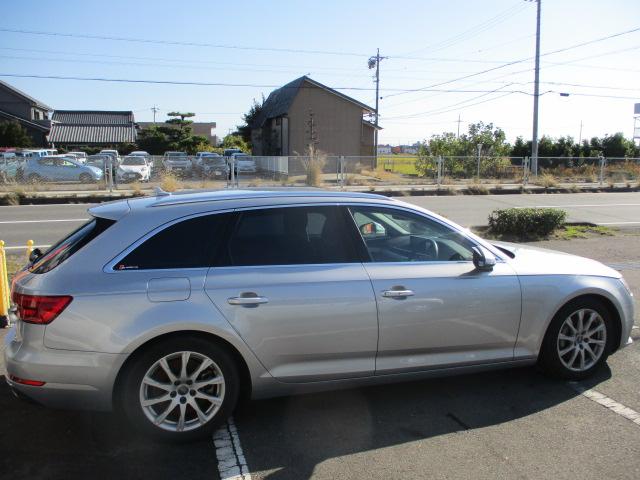 Ａ４アバント ２．０ＴＦＳＩクワトロ　バーチャルコックピット　４ＷＤ　純正ナビ　バックカメラ　Ｂｌｕｅｔｏｏｔｈオーディオ　黒レザーシート　シートヒーター　アダプティブクルーズコントロール　ＥＴＣ　スマートキー（17枚目）