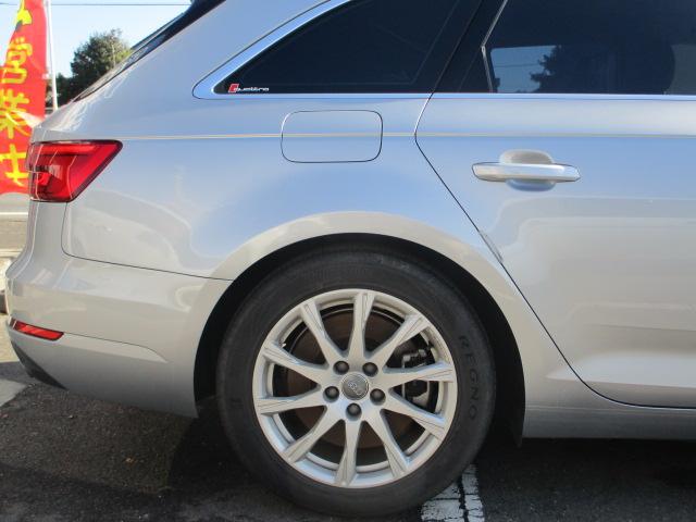 Ａ４アバント ２．０ＴＦＳＩクワトロ　バーチャルコックピット　４ＷＤ　純正ナビ　バックカメラ　Ｂｌｕｅｔｏｏｔｈオーディオ　黒レザーシート　シートヒーター　アダプティブクルーズコントロール　ＥＴＣ　スマートキー（19枚目）