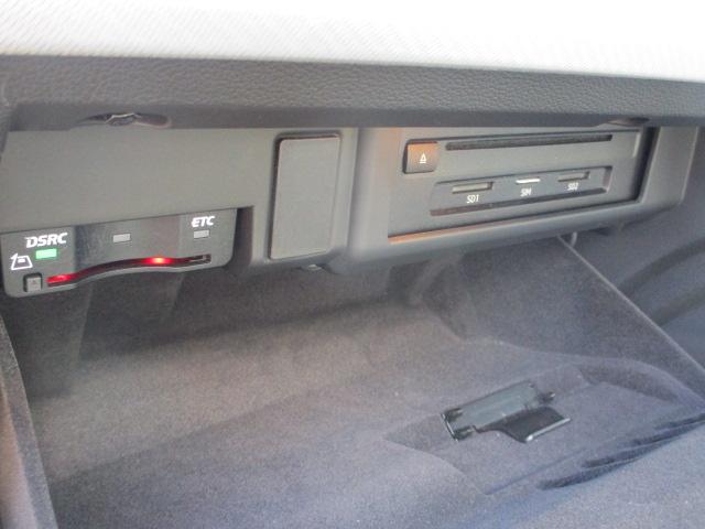 Ａ４アバント ２．０ＴＦＳＩクワトロ　バーチャルコックピット　４ＷＤ　純正ナビ　バックカメラ　Ｂｌｕｅｔｏｏｔｈオーディオ　黒レザーシート　シートヒーター　アダプティブクルーズコントロール　ＥＴＣ　スマートキー（60枚目）