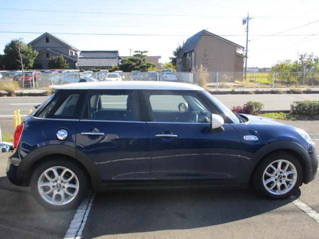 ＭＩＮＩ クーパーＳ　純正ナビゲーション　Ｂｌｕｅｔｏｏｔｈオーディオ　ＥＴＣ　ターボ　アイドリングストップ　ＬＥＤオートライト　ＬＥＤフォグライト　純正１６インチアルミホイール（14枚目）