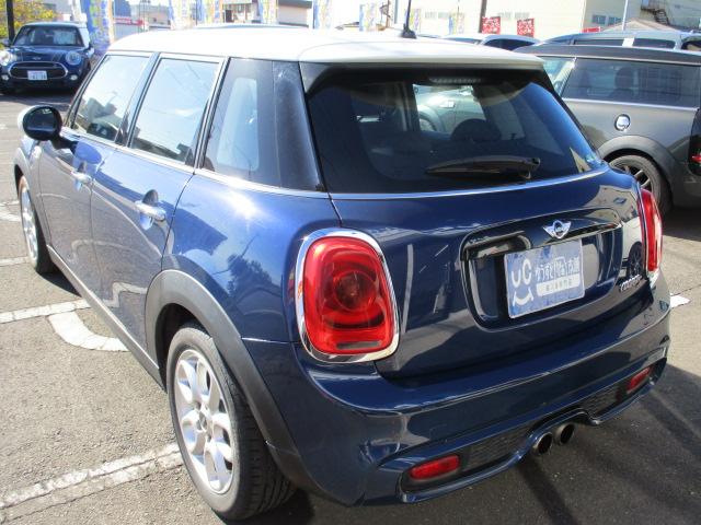 ＭＩＮＩ クーパーＳ　純正ナビゲーション　Ｂｌｕｅｔｏｏｔｈオーディオ　ＥＴＣ　ターボ　アイドリングストップ　ＬＥＤオートライト　ＬＥＤフォグライト　純正１６インチアルミホイール（25枚目）