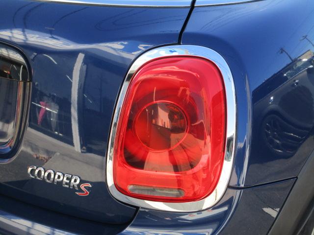 ＭＩＮＩ クーパーＳ　純正ナビゲーション　Ｂｌｕｅｔｏｏｔｈオーディオ　ＥＴＣ　ターボ　アイドリングストップ　ＬＥＤオートライト　ＬＥＤフォグライト　純正１６インチアルミホイール（28枚目）