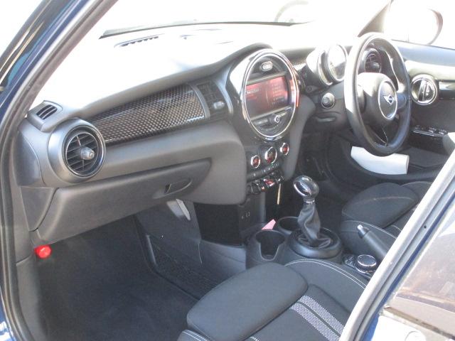 ＭＩＮＩ クーパーＳ　純正ナビゲーション　Ｂｌｕｅｔｏｏｔｈオーディオ　ＥＴＣ　ターボ　アイドリングストップ　ＬＥＤオートライト　ＬＥＤフォグライト　純正１６インチアルミホイール（32枚目）