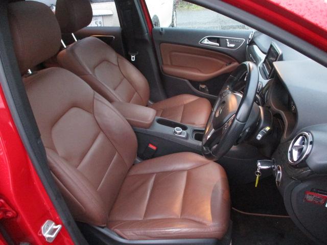 Ｂクラス Ｂ２５０　ブルーエフィシェンシー　パノラマサンルーフ　茶色レザーシート　ハーマンカードンスピーカー　純正１８インチアルミホイール　純正ナビ　Ｂｌｕｅｔｏｏｔｈ　バックカメラ　ＥＴＣ　前席パワーシート　クルーズコントロール（29枚目）