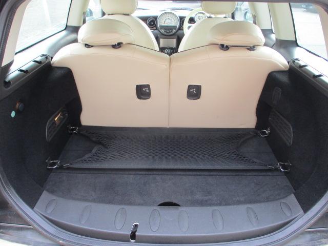 ＭＩＮＩ クーパー　クラブマン　後期型　ツインサンルーフ　ツートンカラー　オートＨＩＤヘッドライト　Ｂカメラ　ＫＥＮＷＯＯＤ製Ｂｌｕｅｔｏｏｔｈ対応ナビ　フルセグＴＶ視聴可　ＥＴＣ　アンビエントライト　純正１５インチＡＷ（26枚目）