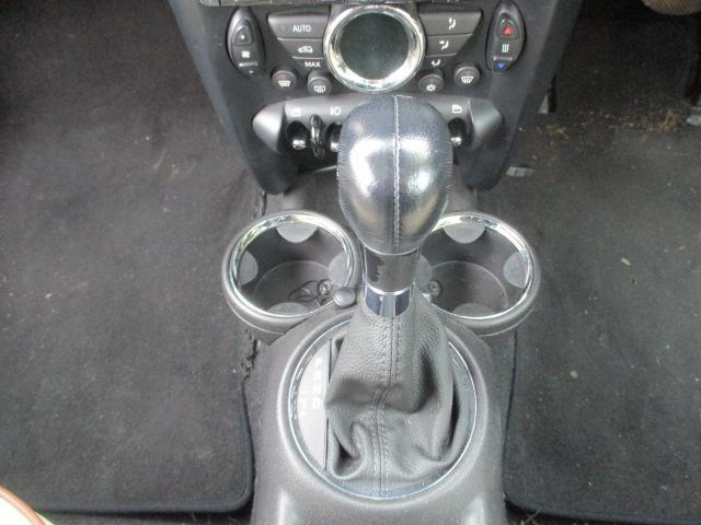 ＭＩＮＩ クーパー　クラブマン　後期型　ツインサンルーフ　ツートンカラー　オートＨＩＤヘッドライト　Ｂカメラ　ＫＥＮＷＯＯＤ製Ｂｌｕｅｔｏｏｔｈ対応ナビ　フルセグＴＶ視聴可　ＥＴＣ　アンビエントライト　純正１５インチＡＷ（47枚目）