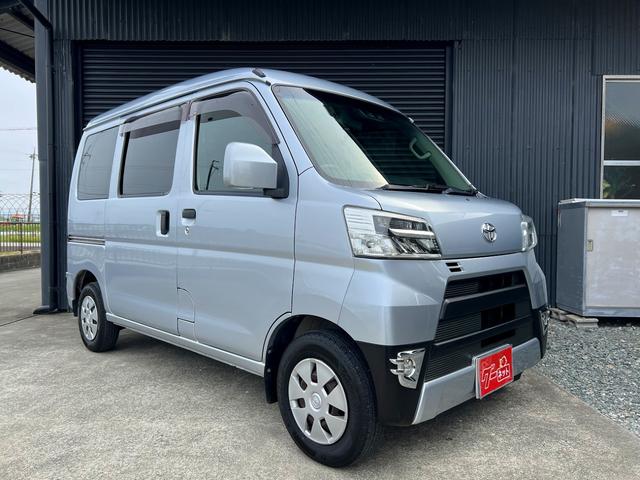 ピクシスバン クルーズ　ＳＡＩＩＩ　ＳＡＩＩＩ　純正ＬＥＤライト　純正オーディオＵＳＢ　ＥＴＣ　ビジネスパッケージ　オーバーヘッドシェルフ　エアコン　パワステ　前席パワーウィンドウ　キーレス　社外ホーン　荷室カスタム（5枚目）