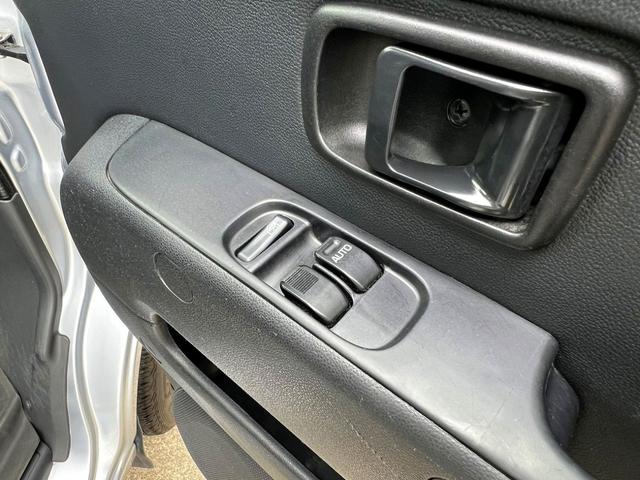 ピクシスバン クルーズ　ＳＡＩＩＩ　ＳＡＩＩＩ　純正ＬＥＤライト　純正オーディオＵＳＢ　ＥＴＣ　ビジネスパッケージ　オーバーヘッドシェルフ　エアコン　パワステ　前席パワーウィンドウ　キーレス　社外ホーン　荷室カスタム（34枚目）