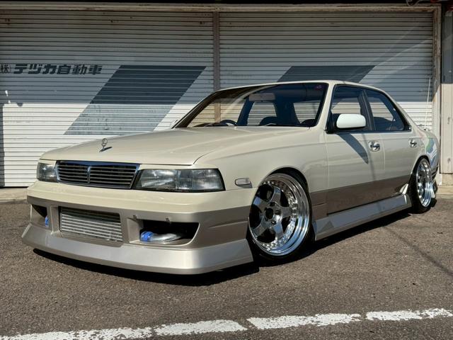 ローレル メダリスト　ＲＢ２５ＤＥＴターボエンジン載替　５速ＭＴ載替　ワンダーフルエアロ　車高調　ワーク１８インチアルミホイール　社外マフラー　トラスト前置きインタークーラー（3枚目）