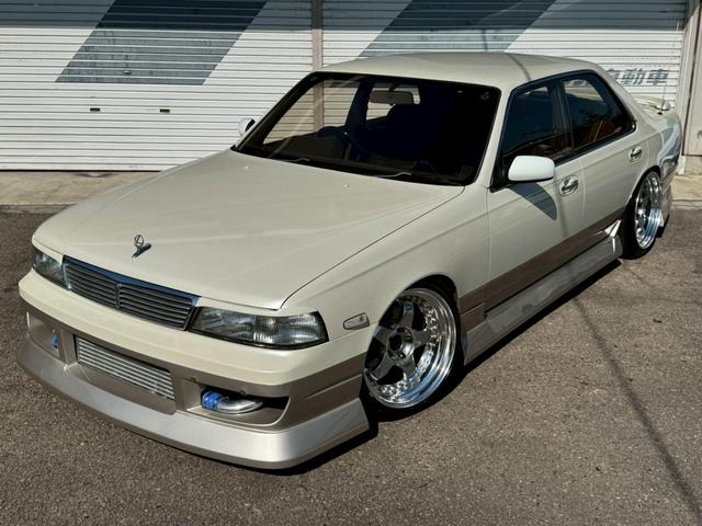 ローレル メダリスト　ＲＢ２５ＤＥＴターボエンジン載替　５速ＭＴ載替　ワンダーフルエアロ　車高調　ワーク１８インチアルミホイール　社外マフラー　トラスト前置きインタークーラー（4枚目）