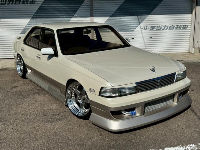 ローレル メダリスト　ＲＢ２５ＤＥＴターボエンジン載替　５速ＭＴ載替　ワンダーフルエアロ　車高調　ワーク１８インチアルミホイール　社外マフラー　トラスト前置きインタークーラー（8枚目）