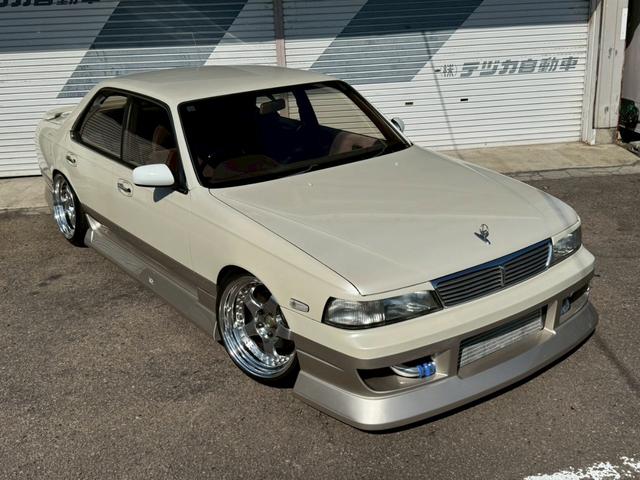 ローレル メダリスト　ＲＢ２５ＤＥＴターボエンジン載替　５速ＭＴ載替　ワンダーフルエアロ　車高調　ワーク１８インチアルミホイール　社外マフラー　トラスト前置きインタークーラー（10枚目）