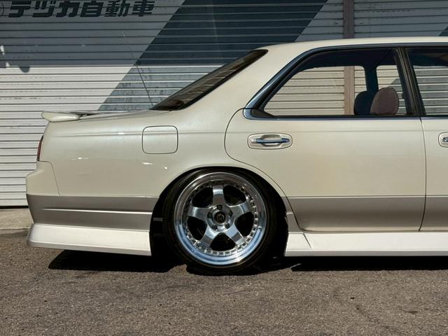 ローレル メダリスト　ＲＢ２５ＤＥＴターボエンジン載替　５速ＭＴ載替　ワンダーフルエアロ　車高調　ワーク１８インチアルミホイール　社外マフラー　トラスト前置きインタークーラー（14枚目）