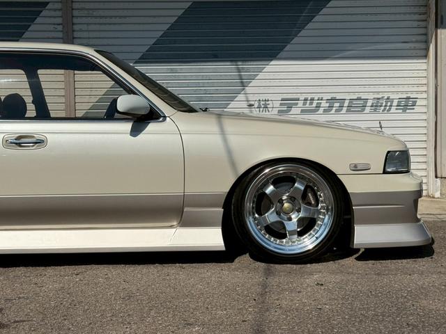 ローレル メダリスト　ＲＢ２５ＤＥＴターボエンジン載替　５速ＭＴ載替　ワンダーフルエアロ　車高調　ワーク１８インチアルミホイール　社外マフラー　トラスト前置きインタークーラー（15枚目）