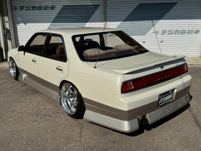 ローレル メダリスト　ＲＢ２５ＤＥＴターボエンジン載替　５速ＭＴ載替　ワンダーフルエアロ　車高調　ワーク１８インチアルミホイール　社外マフラー　トラスト前置きインタークーラー（22枚目）