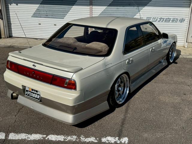 ローレル メダリスト　ＲＢ２５ＤＥＴターボエンジン載替　５速ＭＴ載替　ワンダーフルエアロ　車高調　ワーク１８インチアルミホイール　社外マフラー　トラスト前置きインタークーラー（30枚目）