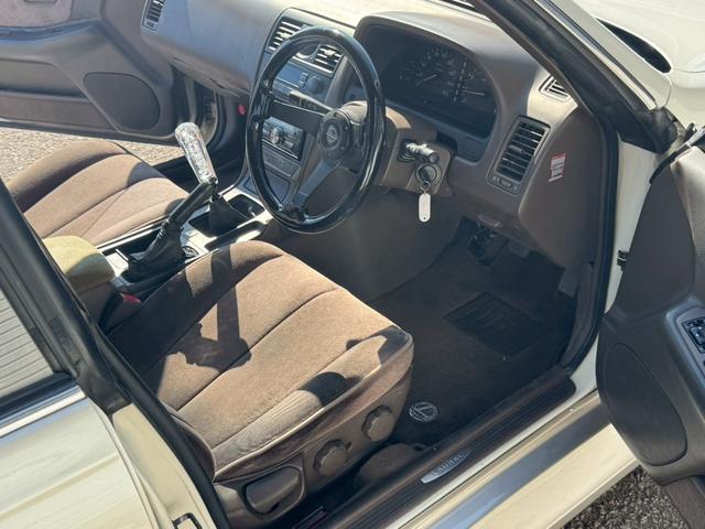 ローレル メダリスト　ＲＢ２５ＤＥＴターボエンジン載替　５速ＭＴ載替　ワンダーフルエアロ　車高調　ワーク１８インチアルミホイール　社外マフラー　トラスト前置きインタークーラー（31枚目）