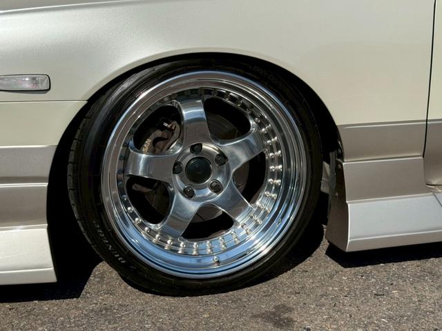 ローレル メダリスト　ＲＢ２５ＤＥＴターボエンジン載替　５速ＭＴ載替　ワンダーフルエアロ　車高調　ワーク１８インチアルミホイール　社外マフラー　トラスト前置きインタークーラー（41枚目）