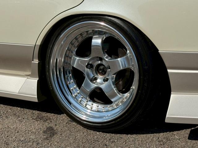 ローレル メダリスト　ＲＢ２５ＤＥＴターボエンジン載替　５速ＭＴ載替　ワンダーフルエアロ　車高調　ワーク１８インチアルミホイール　社外マフラー　トラスト前置きインタークーラー（42枚目）