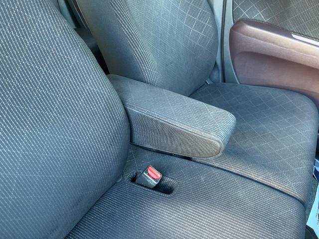 N-ONE プレミアム SDナビ スマートキー HIDヘッド オートライト オートエアコン 純正14インチアルミ Bluetooth CD DVD再生 フルセグ HIDフォグ(27枚目)