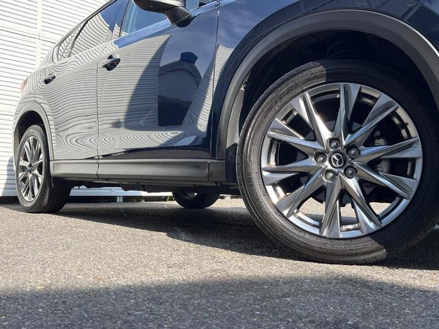 CX-5 XD エクスクルーシブモード サンルーフ 純正SDナビ 全周囲カメラ レーダークルーズ 電動リアゲート レザーシート 前席シートエアコン コーナーセンサー スマートキー LEDヘッド ETC 車線逸脱警報(16枚目)