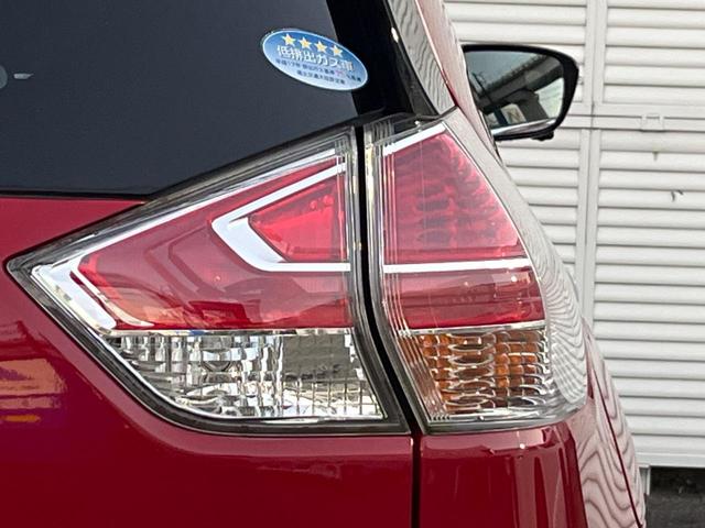 エクストレイル 20XtブラックエクストリーマXエマジェンシブレキP 純正ナビ アラウンドビューモニター 衝突被害軽減システム 禁煙車 電動リアゲート 撥水シート 横滑り防止装置 ドラレコ スマートキー LEDヘッド ETC クルコン(28枚目)